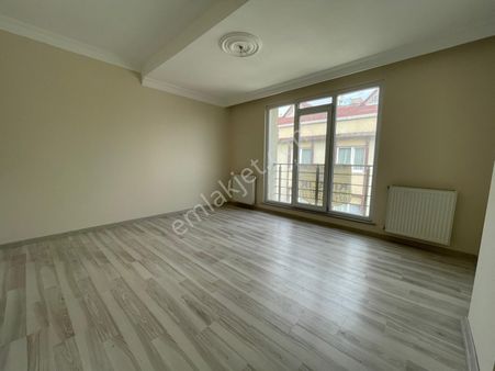 Bahçelievler Altıntaş Sokakta 2+2 Kiralık Dubleks Daire