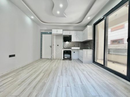 Berkay Demirel'den Akçay Merkezde Denize 50m Sıfır 1+1 Daire