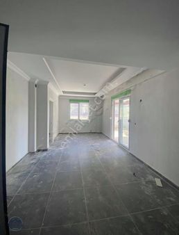 Yılmaz Emlaktan Kavaklıda Bahçekatı 1+1