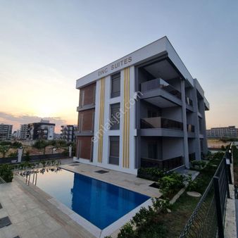 Altıntaşta Yüzme Havuzlu İskanlı Binada 1+1 Daire