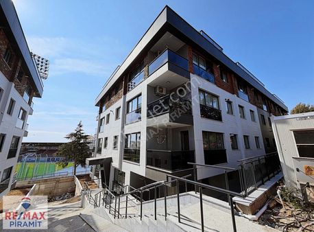 Harika Konumda, Güvenlikli, Otoparklı, Yeni Bina Çok Geniş 2+1 !