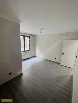 İstasyon Mahallesinde 2+1 Ebeveyn Banyolu Daire