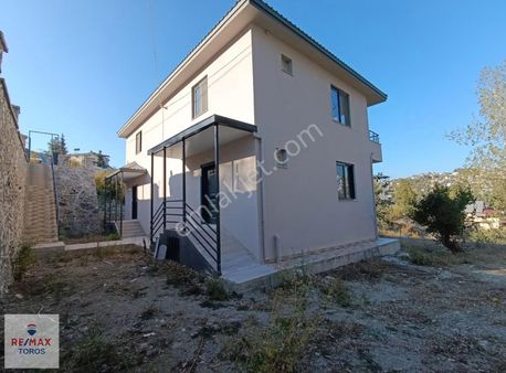Remax Toros'tan Gözne'de 2 Adet 2+1 Satılık İkiz Villa