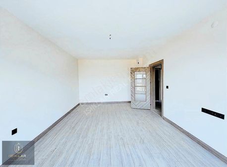 Enes Işık 'tan İkızce Toki Maski Arkası Kiralık Arakat Daire
