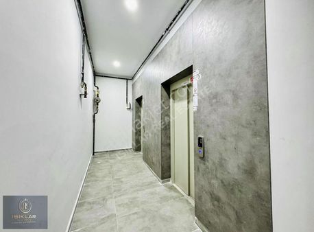 Enes Işık 'tan Yakınca Da 3+1 Dükkan Üstü Deluxe Daire