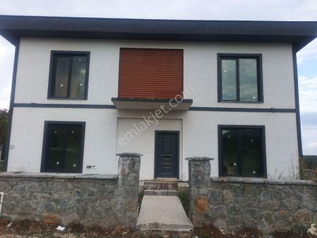 Başiskele 550m2 Arsada Lüks 6+1 Bağımsız Villa