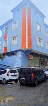 Cumhuriyet Mh.merkezi Konumda 2+1 100 M2 2.kat Kombili Balkonlu