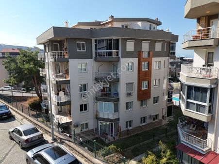 Kuşadası Değirmendere Ahmet Cengiz Sitesi'nde Satılık Temiz Ve Bakımlı 2+1 Daire