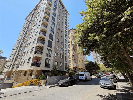 Kozyatağı Kozzy Yakını Sıfır Balkonlu Ebeveynli 140 M² Net 4+1