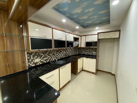 Balçova Onur Mah Nezih Konumda 2+1 Kiralık Daire