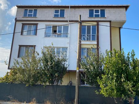 Mustakil Satılık 4 Katlı Bina