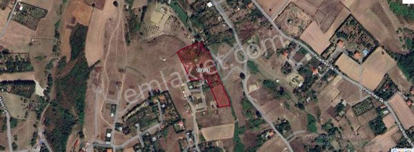 Arnavutköy Tayakadın Satılık Arsa , 640 M2 Hisseli Çaplı Merkezde Evlerin Yakını