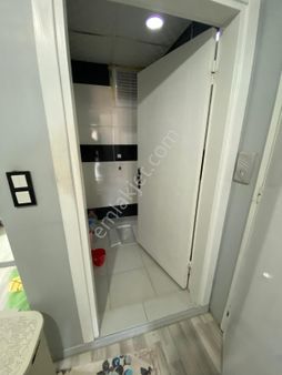 Havuzlarda Müstakil 4 Katlı Satılık Bina