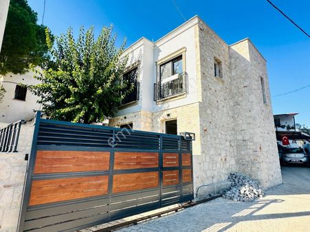 Kızılağaç Köyünde Müstakil Arsa İçinde Satılık Sıfır Taş Villa