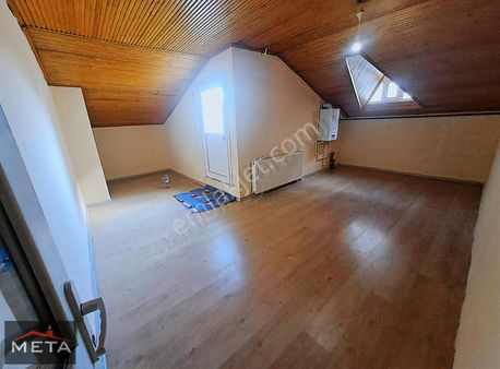 Yusuf'tan Esenler Mh.merkezi Konumda Kiralık 2+1 Teras Kat