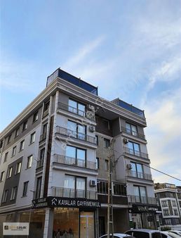 Beylikdüzü Kavaklıda Satılık 2+1 90 M2 Daire 3.katda Yeni Daire