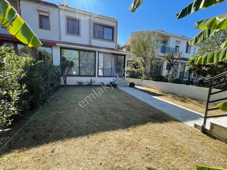 Turyap Çeşme Ilıca'da Kiralık Villa
