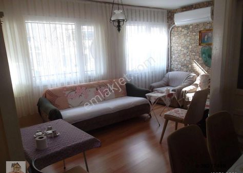 Halil Rıfat Caddesi Üzerinde Bakımlı Daire