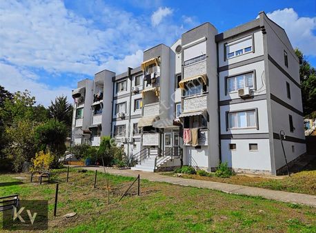 Kv Gayrimenkul'den Camili'de Ara Kat Kiralık Daire