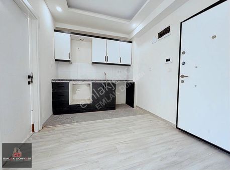 Cumhuriyet Mah.krediye Açık Kapalı Otopark Havuzlu 2+1 Daire