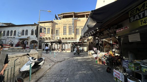 Deniz Gayrimenkul’den Haşimiye,nin En İşlek Yerinde Haşimiye Çay Bahçesi Arkasında Satılık Dükkan