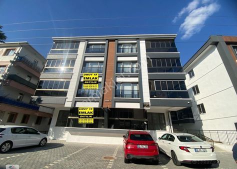 Cadde Üstü_belediye Yakını_geniş Balkonlu_ultra Lüx 3+1 Daireler