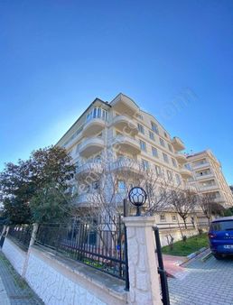 Görüklede Site İçi Mülkiyetli Ara Kat 1+1 Satılık Fırsat Daire