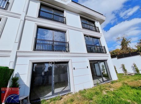 Büyükçekmece|19 Mayıs Mh|cadde Önü-deniz Manzaralı 6+2 Villa