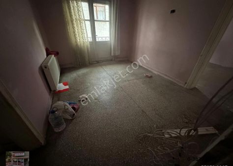 Kurtuluş Emlak Tan Kurtuluş Servi Sk.da 2+1 Ara Kat Ve Kat Eksiliği Olan Daire