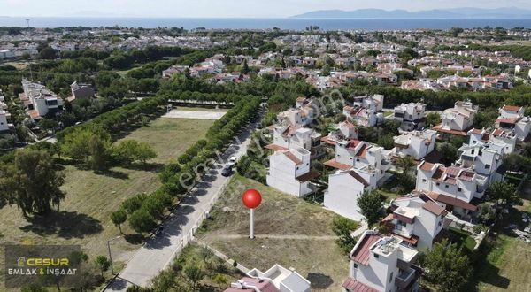 İzmir Dikili Gazeteciler Sitesinde Satılık Arsa