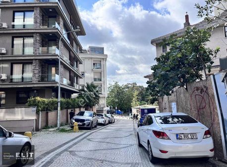 Üsküdar Salacak'ta Bahçeli Otoparklı 3+1 Sıfır Daire