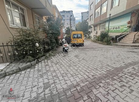 Bahçeköy Merkezde Satılık Dükkan