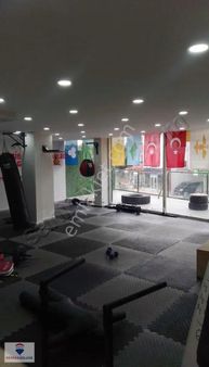 Kartepe İstasyon Mah.ana Cadde Üzerinde Satılık 1100 M2dükkanlar