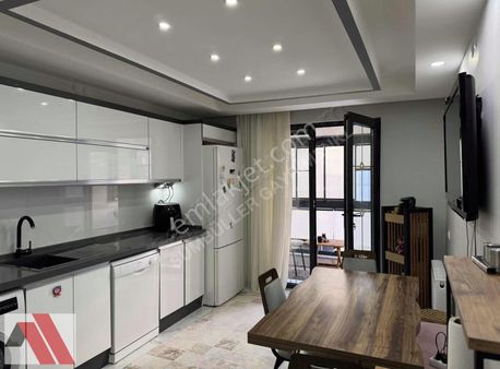 Sümbüller'den Esenli Yakını İskanlı Ara Kat E.banyolu Fırsat 3+1