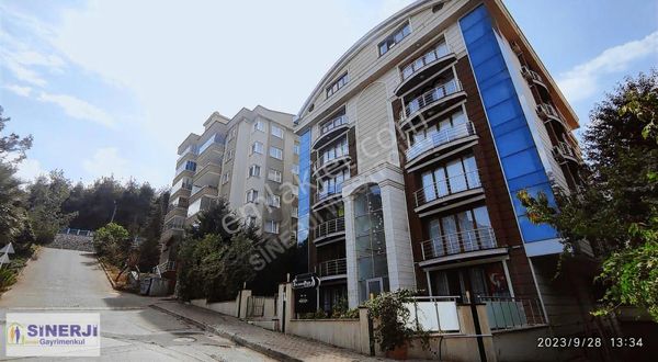 Beşevler Konak Ta Kiralık 4+1 160 M2 Geniş Ferah Ara Kat Daire