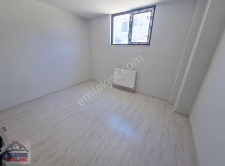 Çayırova Akse Mah. 3+1 Geniş Daire İskanlı Kat Mülkiyetli