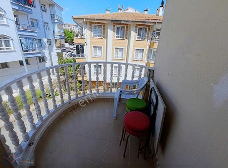 Biçkin Sok.1kat Çok Geniş 145m2 Yapılı 3+1 Görmediğine Üzülürsün