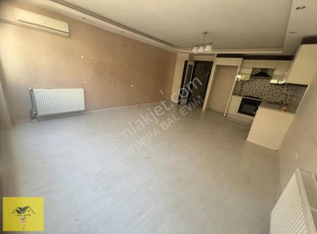 Çiğli Merkezde Kiralık 2+1 Amerikan Mutfak Anayol Üstü