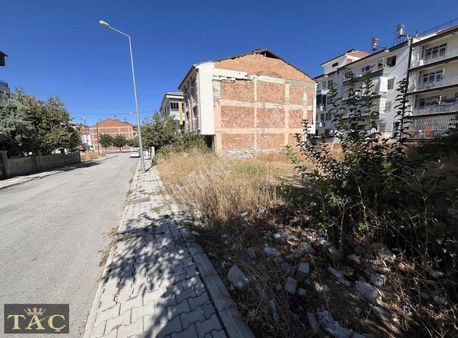 Taç Gayrimenkulden Selçuklu Mah 276 M2 3 Kat İmarlı Arsa