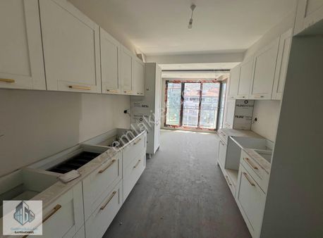 Garipoğulları'ndan Lüks Sitede 2+1 Modern Daire