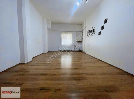 Osmangazi Mah Aşıroğlu Cad Dibinde Kiralık 2+1 Yüksek Giriş