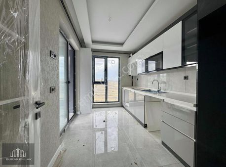 Buraktan Hastane Yanı Teraslı, Çift Banyolu 9.kat Sıfır 2+1 Dair