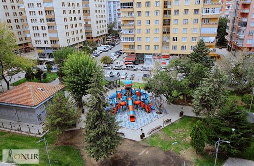 Onur Emlak Nişantaşı Mah. 3+1 Ara Kat Geniş Satılık Daire