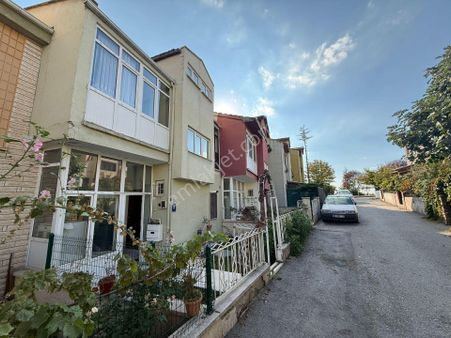 Rıza Acar'dan İlkyerleşim Mah.sporcular Sit. Boş Bahçeli Müstakil Ev