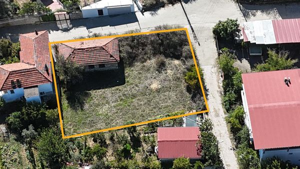 Ataköyde Tek Müstakil Tapu Bahçeli Kargir Ev Geçer 2 Hisse Alır Menderes İzmir