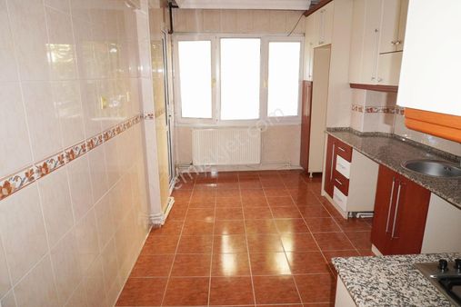 Çiğli K.çiğli De Dogalgazlı 3+1 Kiralık Daire Çiğli Serkan Dan
