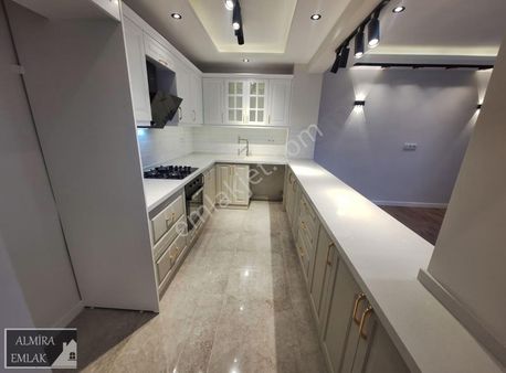 Hatay Nokta Da Cadde Yanında 3+1 Doğalgazlı Ultra Lüks Satılık