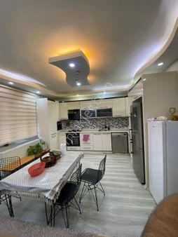 75.yıl Osmanlı Camii Karşısında Satılık 3+1 Bakımlı Daire