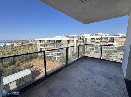 3+1 Sıfır Doğalgazlı Havuzlu Site Ferah Daire