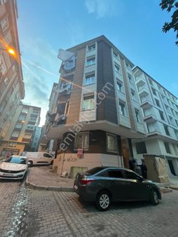 Serkan Gayrimenkulden Bahçelievler Yenibosnada Bilal Habeş Cami Yakını 1 Kat 14 Yıllık Bina